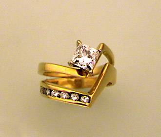 Zig-Zag 18K Yellow Gold Ring